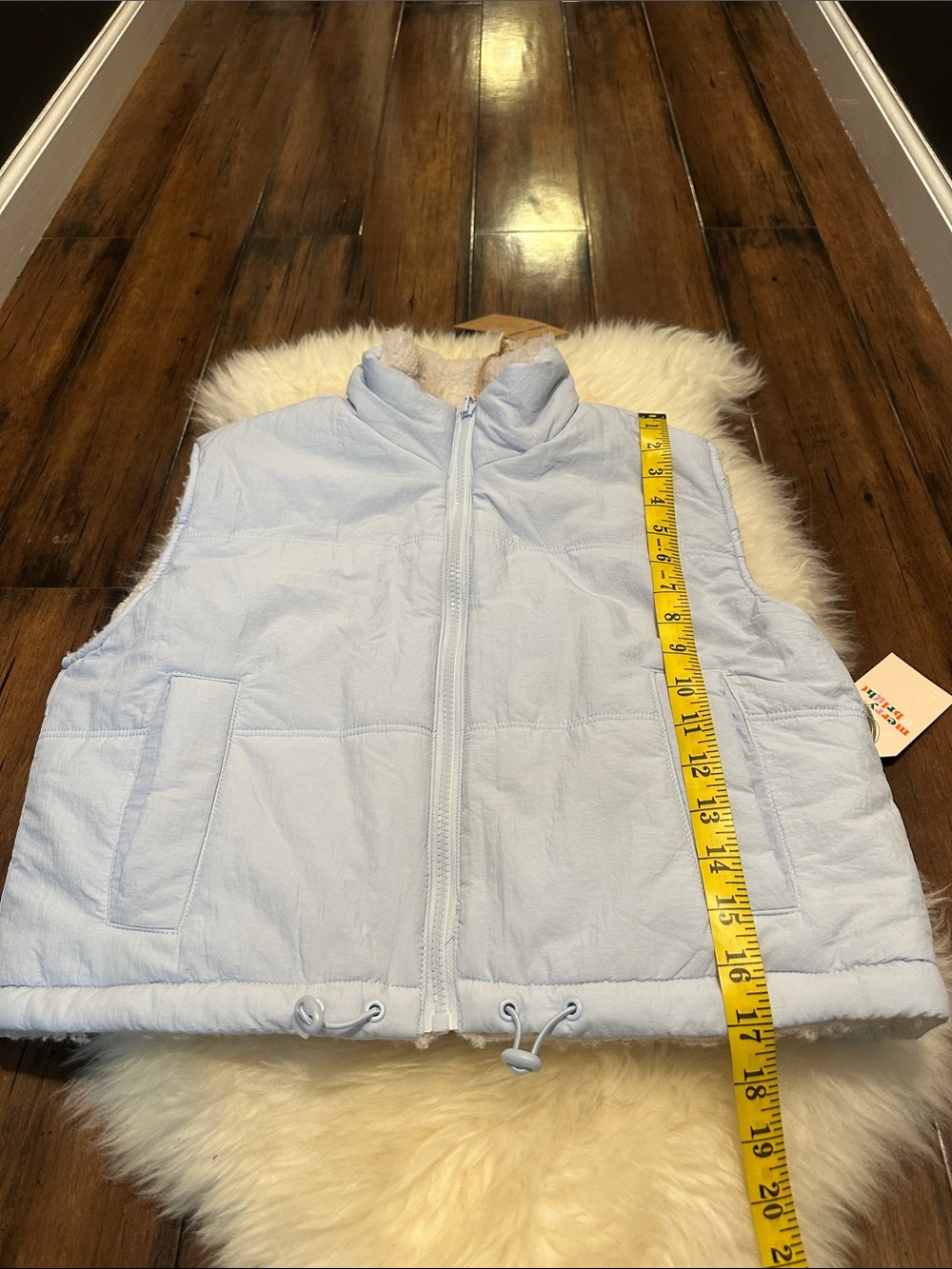 New vest with pockets - Picture 9 of 14